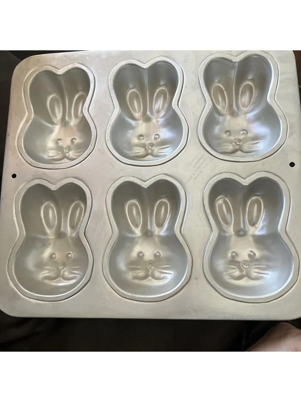 Mini BUNNIES Wilton 2105-4426 Bunny Pan 1992 RETIRED~6 Spring Rabbit Cakes